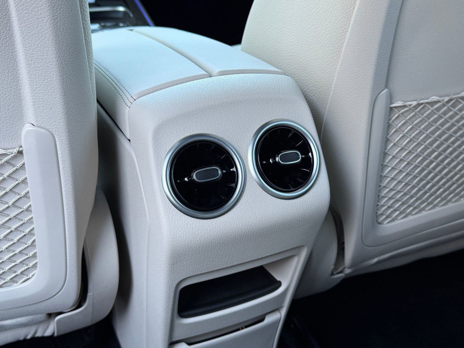 New 2026 Mercedes-Benz GLB 250 4MATIC image 32