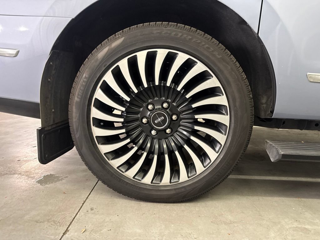 Used 2020 Lincoln Navigator L Black Label AWD/4WD image 25