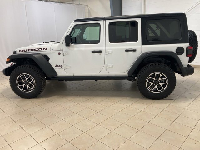 Used 2024 Jeep Wrangler Unlimited Rubicon w/ Technology Group image 2