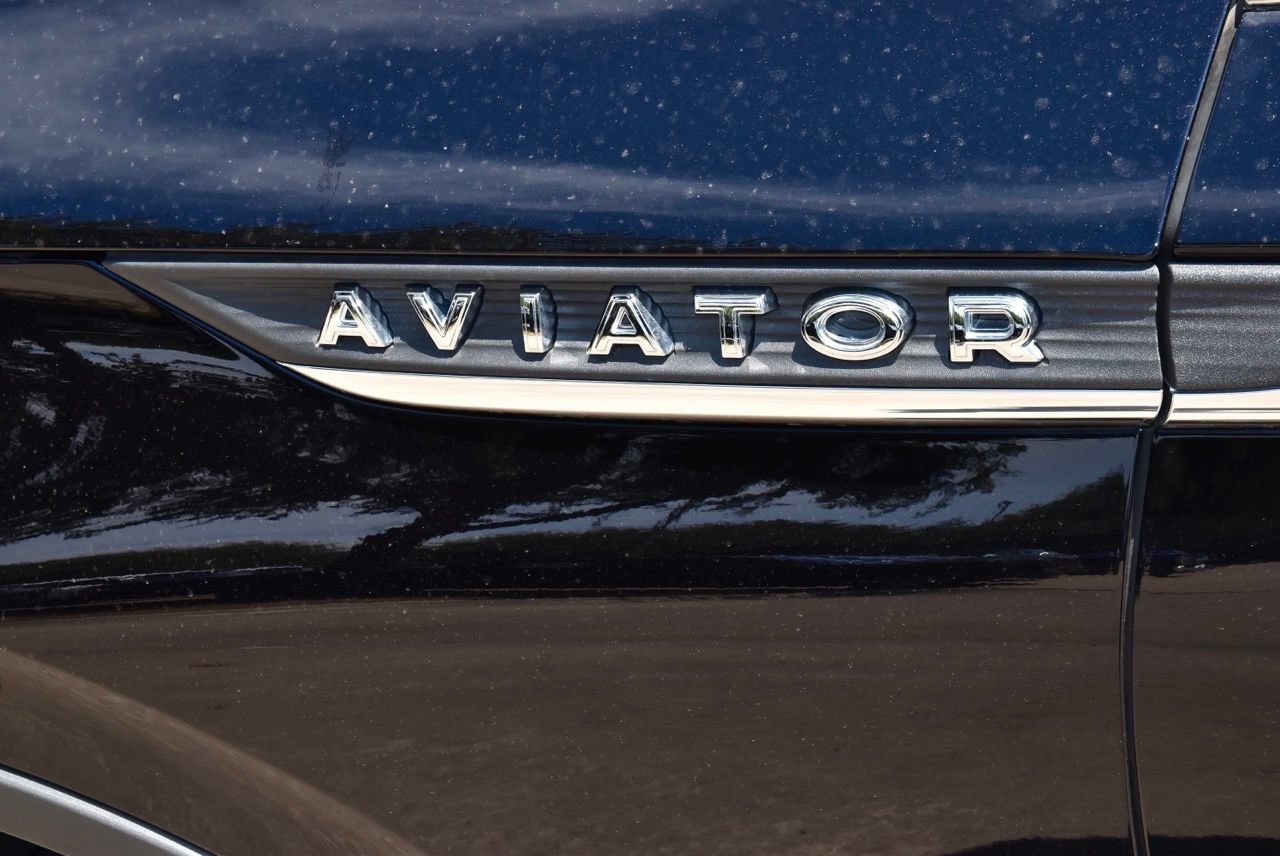 Certified 2026 Lincoln Aviator AWD image 41