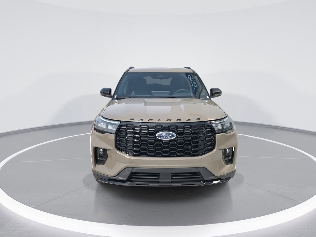 New 2026 Ford Explorer ST-Line w/ ST-Line Street Pack AWD/4WD image 3
