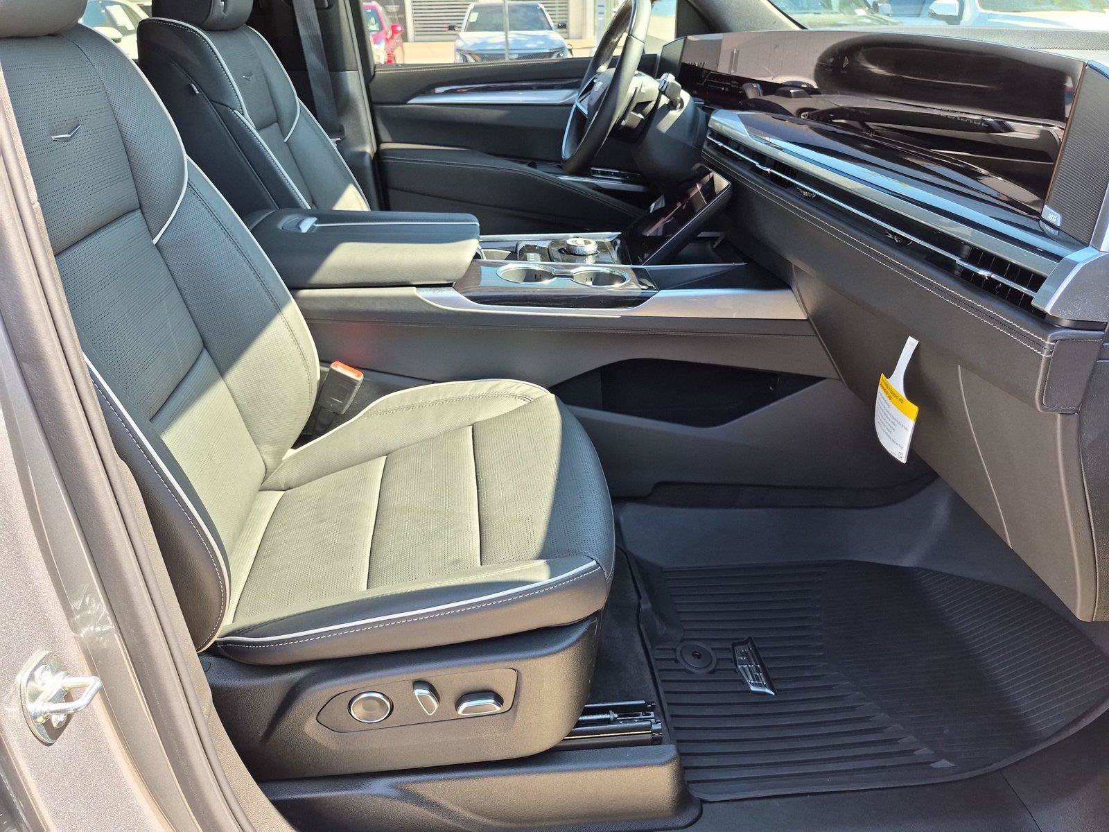 New 2026 Cadillac Escalade Sport w/ Touring Package AWD/4WD image 27