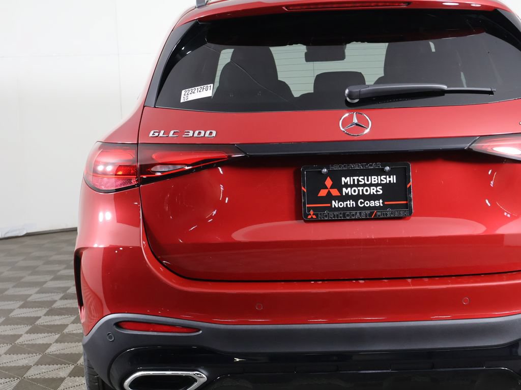 Used 2024 Mercedes-Benz GLC 300 4MATIC w/ AMG Line image 17