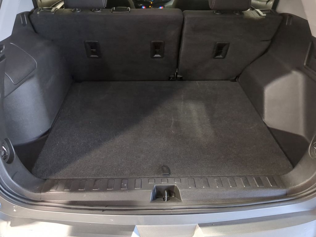 Used 2023 GMC Terrain SLE w/ Driver Convenience Package image 39