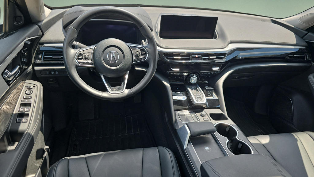 Used 2023 Acura MDX SH-AWD image 18
