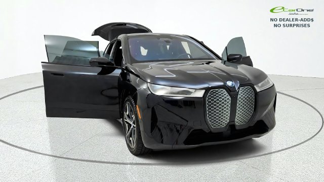 Used 2024 BMW iX xDrive50 w/ Sport Package AWD/4WD image 13