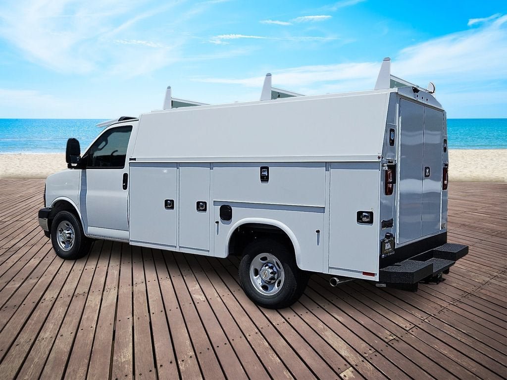 New 2026 Chevrolet Express 3500 w/ Power Convenience Package RWD image 4