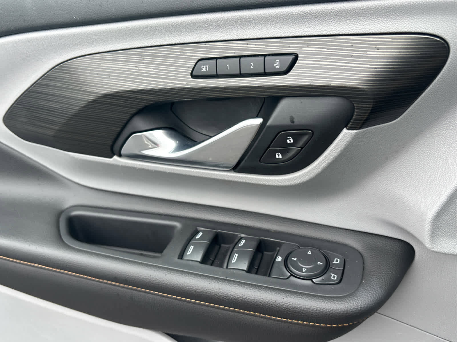 Used 2021 GMC Terrain SLT image 28