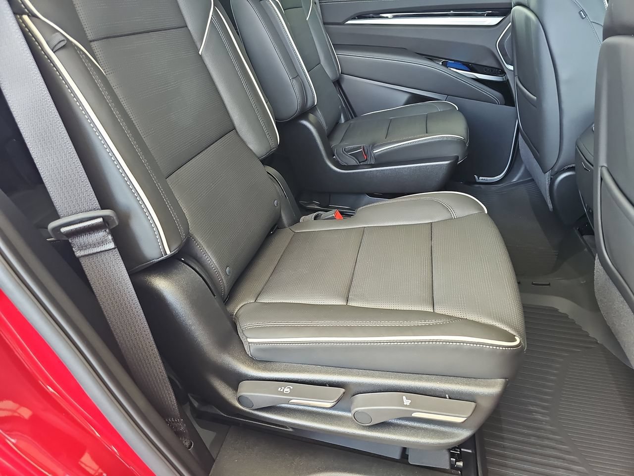New 2026 Cadillac Escalade Sport w/ Touring Package AWD/4WD image 15