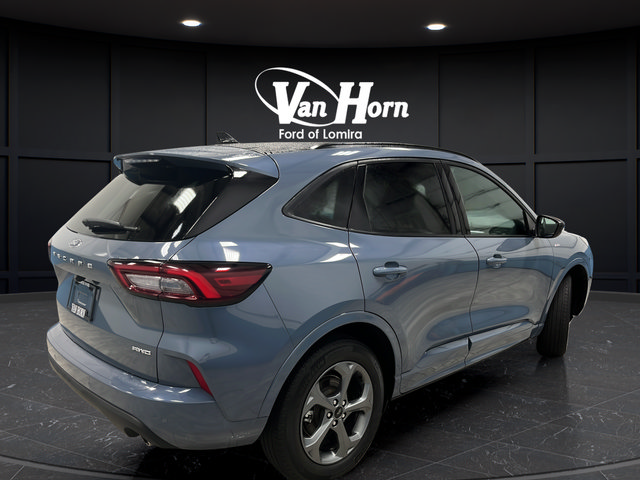 Used 2024 Ford Escape ST-Line w/ Tech Pack #1 AWD/4WD image 7