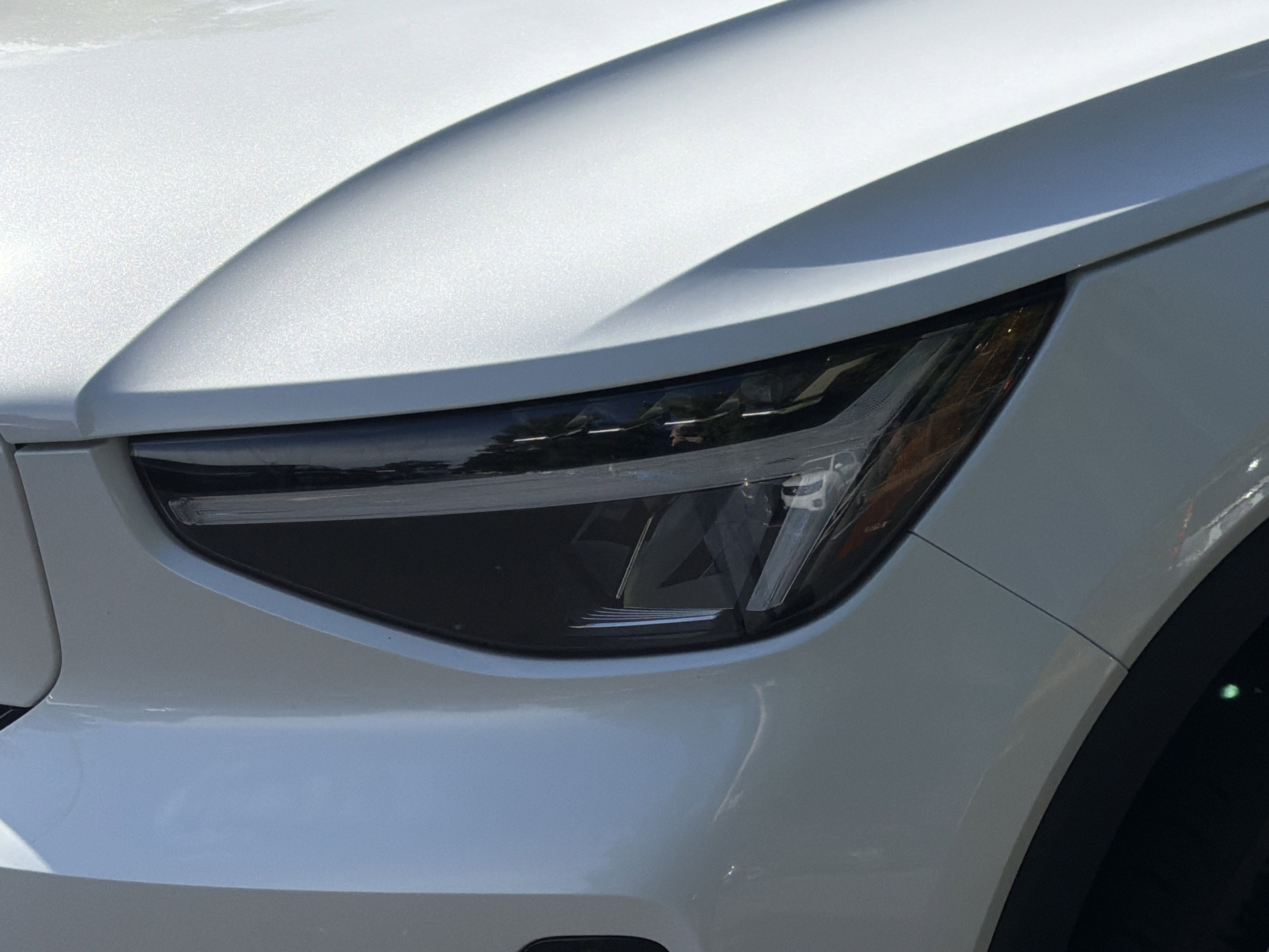 Certified 2023 Volvo XC40 Recharge Plus w/ Protection Package Premier AWD/4WD image 6