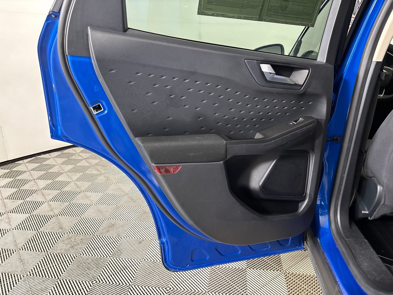 Used 2020 Ford Escape SE FWD image 21