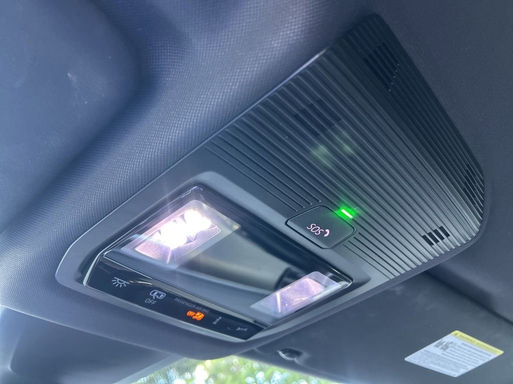 Used 2024 Volkswagen Atlas Cross Sport SE image 46