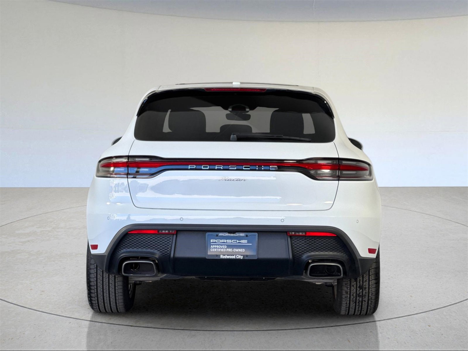 Used 2025 Porsche Macan image 7
