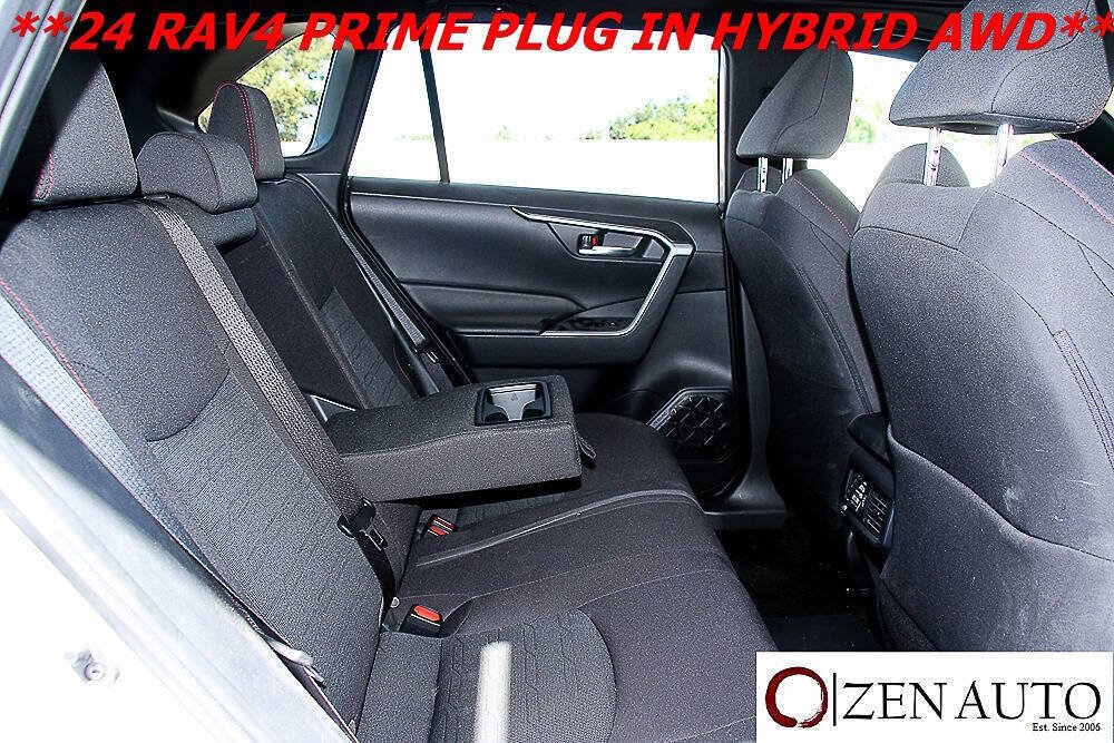 Used 2024 Toyota RAV4 SE w/ Weather & Moonroof Package AWD/4WD image 31