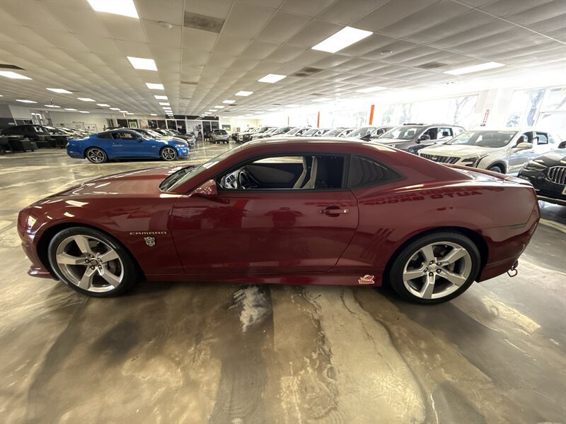 Used 2011 Chevrolet Camaro SS w/ LPO, Ground Effects Package RWD image 4