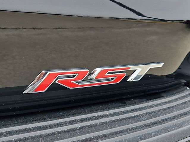 Used 2024 Chevrolet Suburban RST w/ Luxury Package RWD image 9