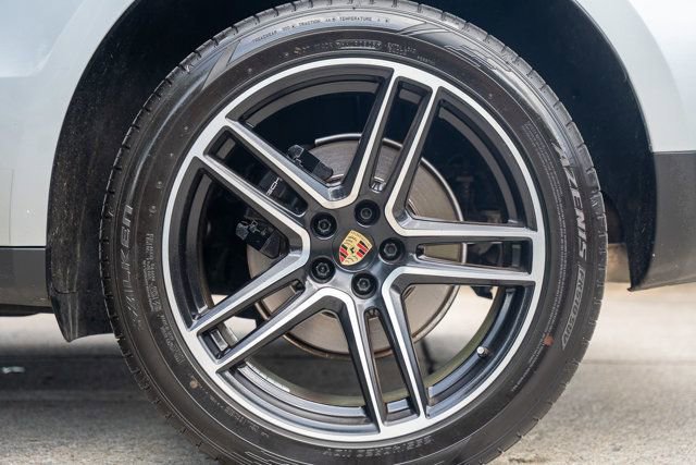 Used 2020 Porsche Macan AWD/4WD image 56