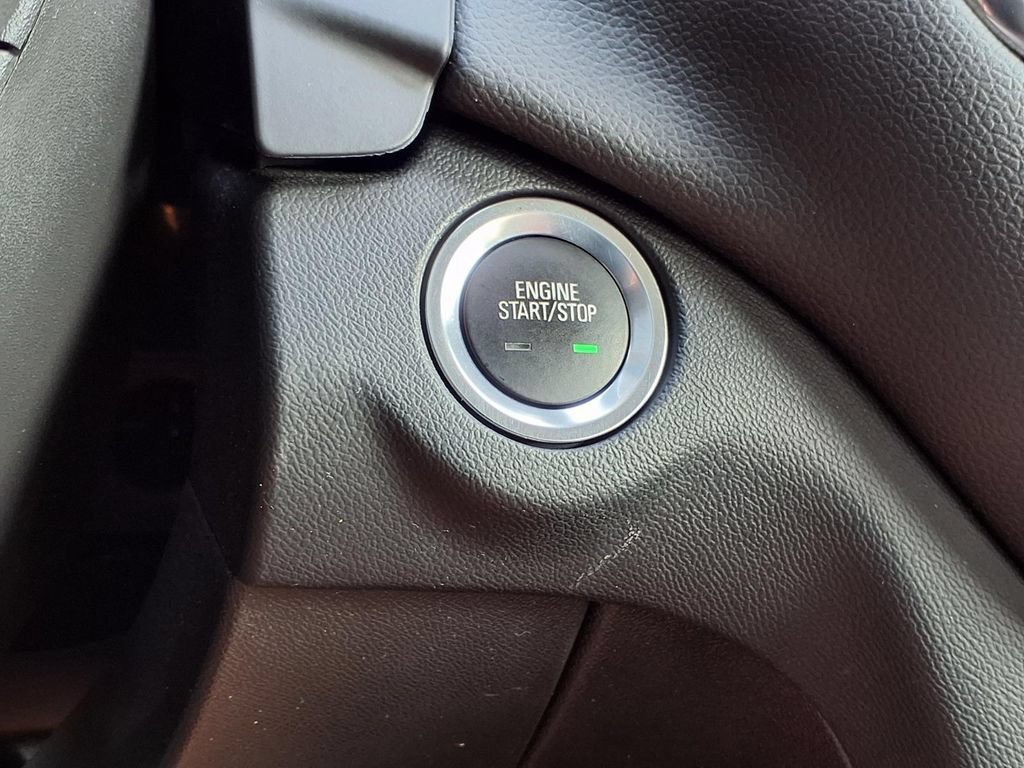 Used 2023 Chevrolet Equinox LT AWD/4WD image 18