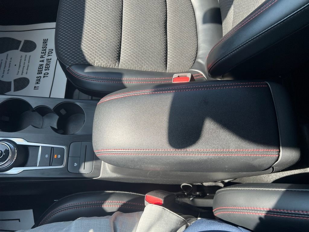 Used 2024 Ford Escape ST-Line w/ Equipment Group 301A image 25