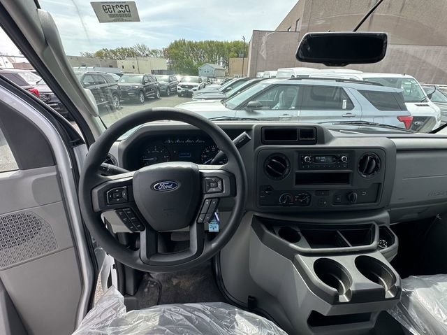 New 2024 Ford E-450 and Econoline 450 Super Duty w/ Power Windows & Locks Group image 3