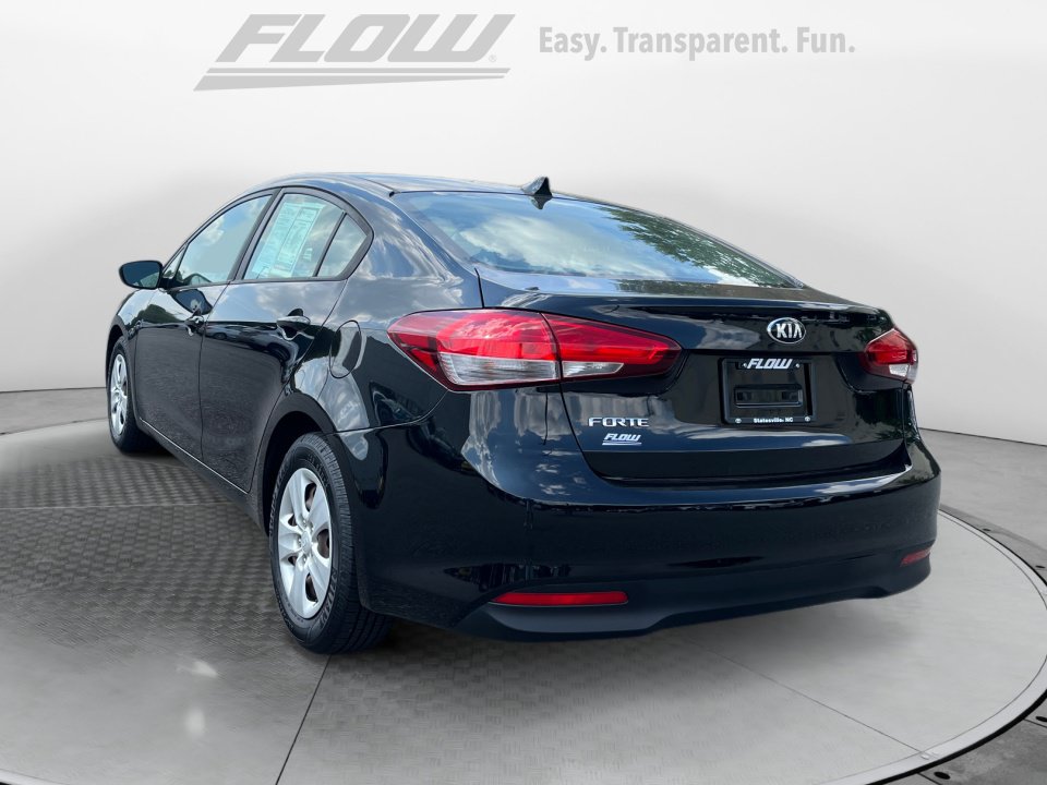 Used 2017 Kia Forte LX FWD image 6