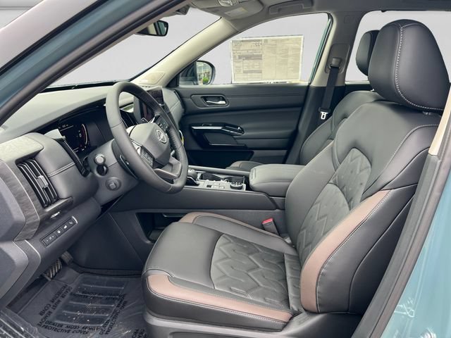 New 2026 Nissan Pathfinder Platinum AWD/4WD image 10