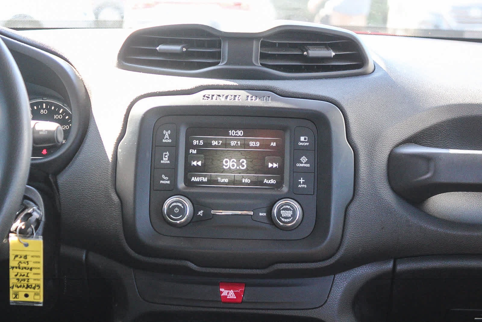 Used 2016 Jeep Renegade Sport w/ Power & Air Group FWD image 18