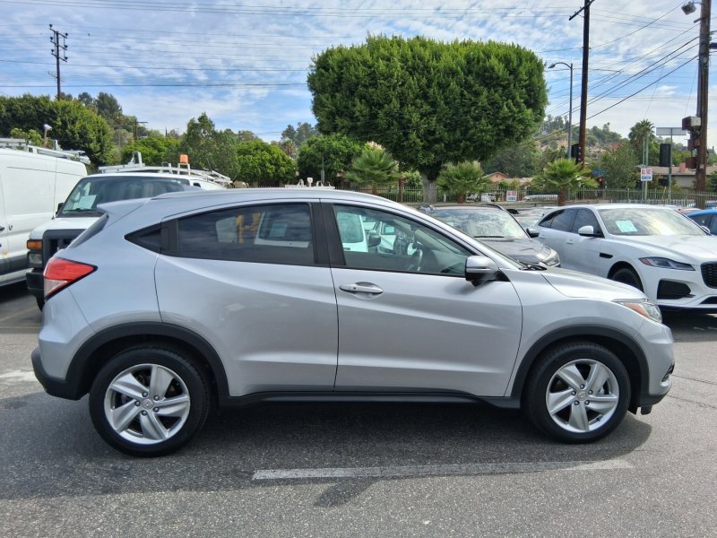 Used 2019 Honda HR-V EX image 7