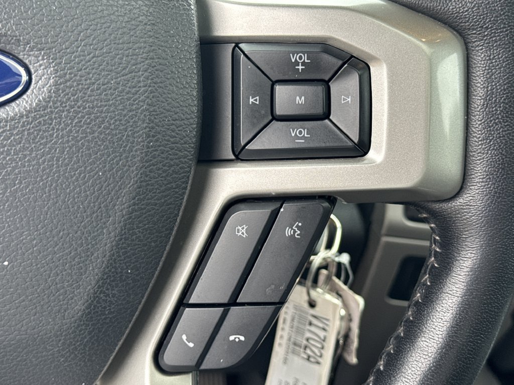 Used 2022 Ford F250 Lariat w/ Lariat Value Package AWD/4WD image 26