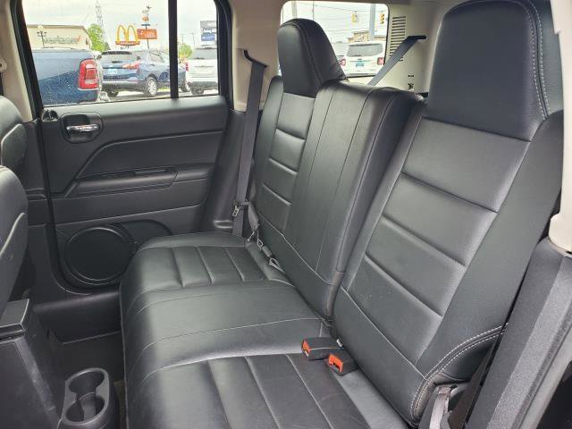 Used 2016 Jeep Patriot High Altitude AWD/4WD image 21
