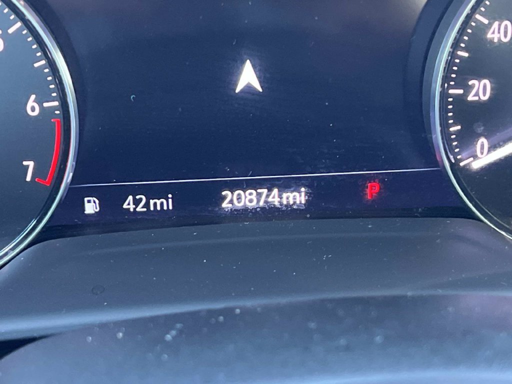 Used 2021 Buick Envision Essence w/ Technology Package I FWD image 14