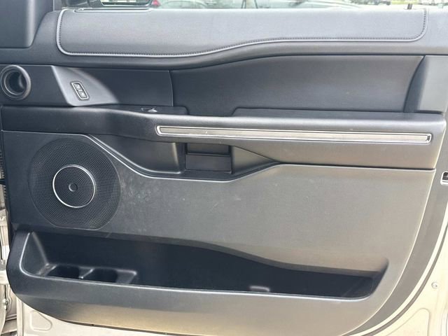 Used 2018 Ford Expedition Max XLT w/ Equipment Group 202A image 19