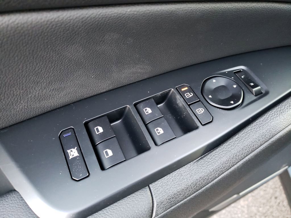 New 2026 Kia Sportage EX w/ EX Panoramic Sunroof Package image 18