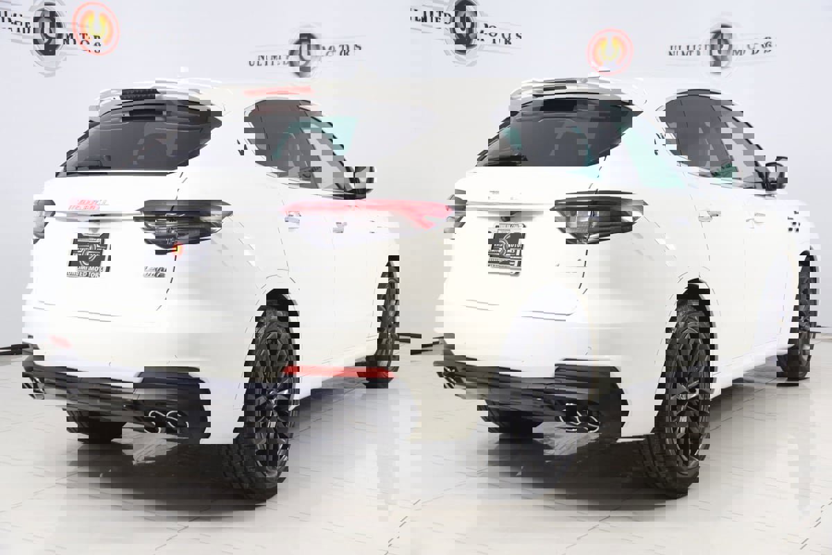 Used 2022 Maserati Levante Modena image 3