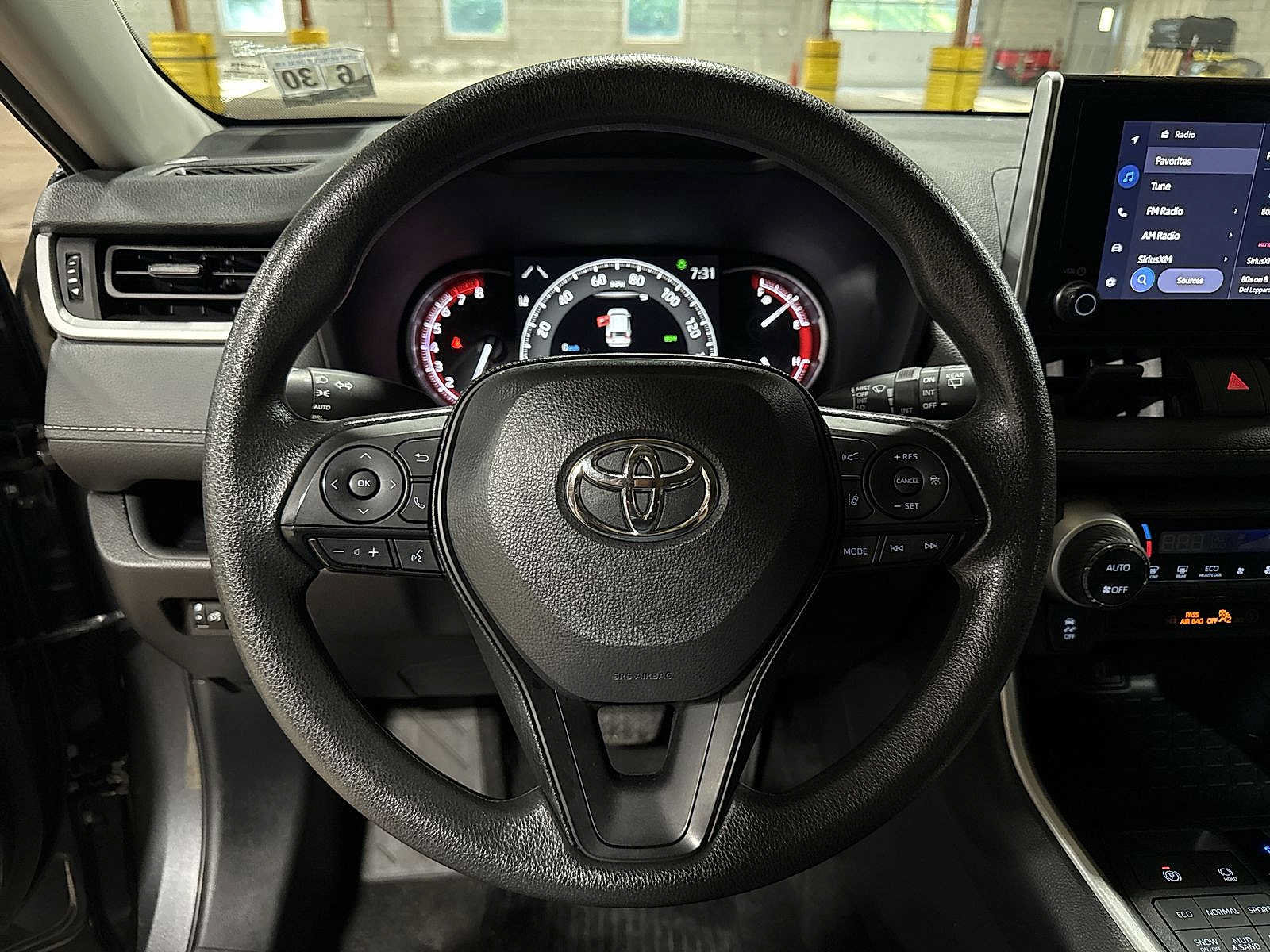 Certified 2025 Toyota RAV4 XLE AWD/4WD image 18