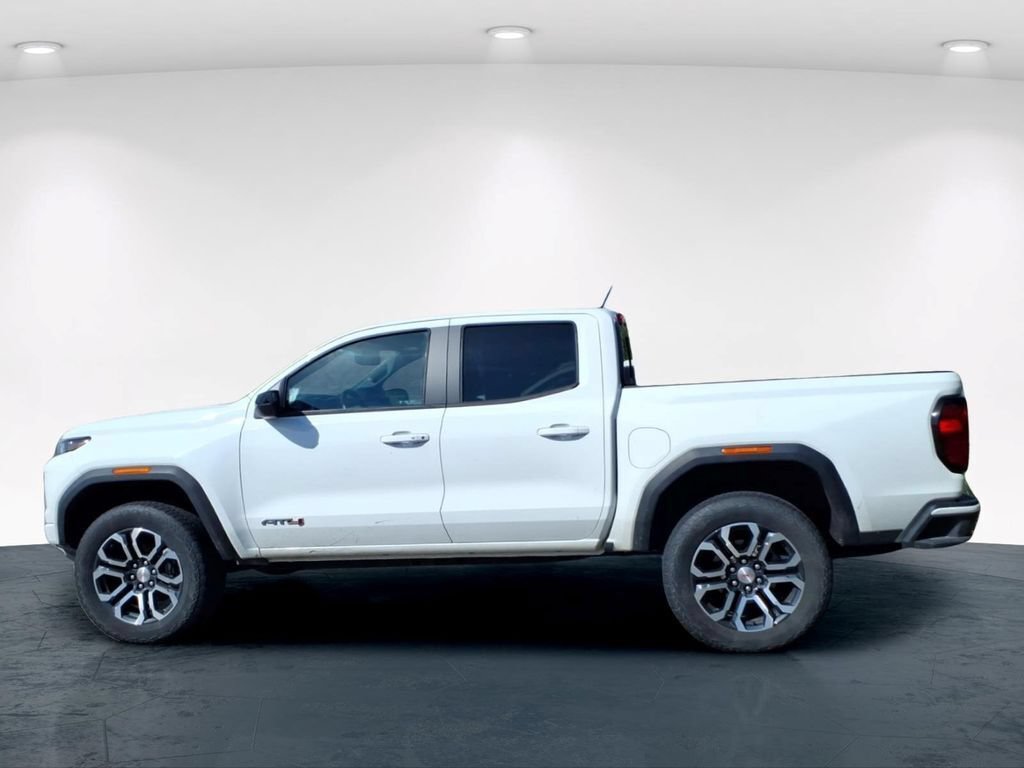 Used 2023 GMC Canyon AT4 w/ AT4 Premium Package AWD/4WD image 7