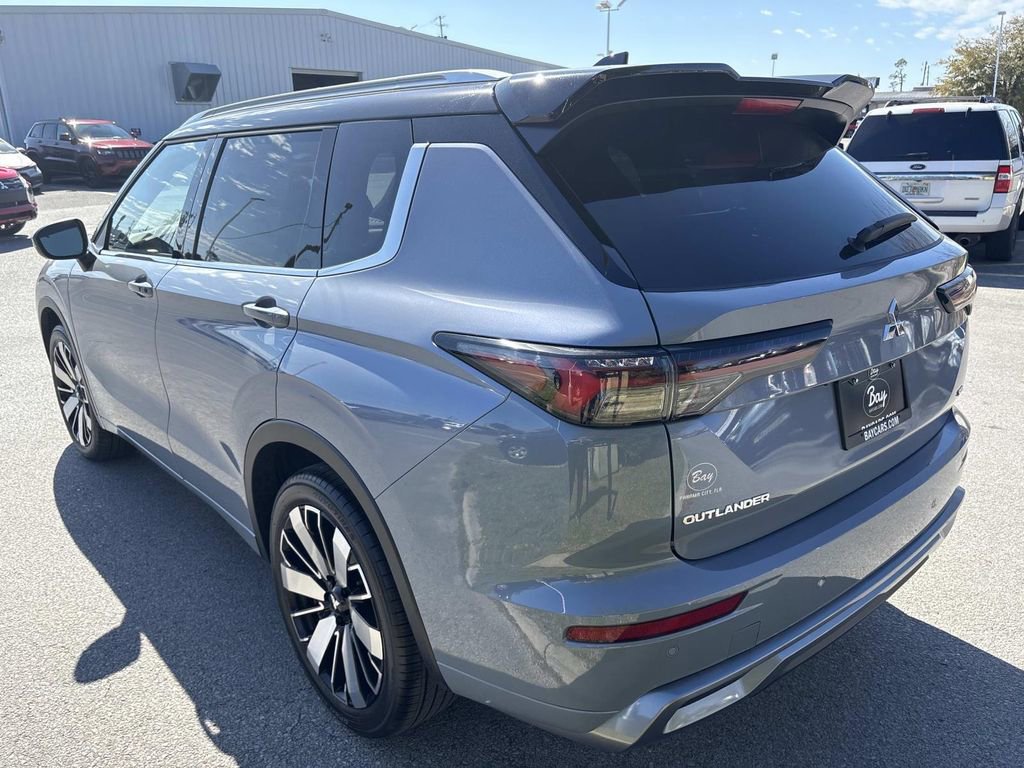 New 2026 Mitsubishi Outlander SEL FWD image 3