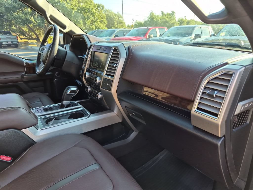 Used 2015 Ford F150 Platinum w/ Equipment Group 701A Luxury AWD/4WD image 40