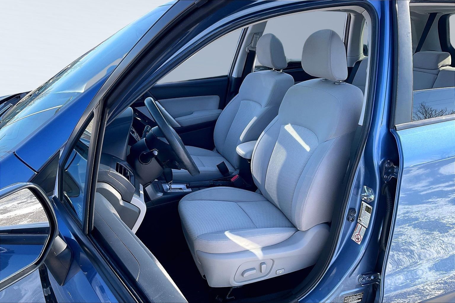 Used 2015 Subaru Forester 2.5i Premium w/ All-Weather Package image 26