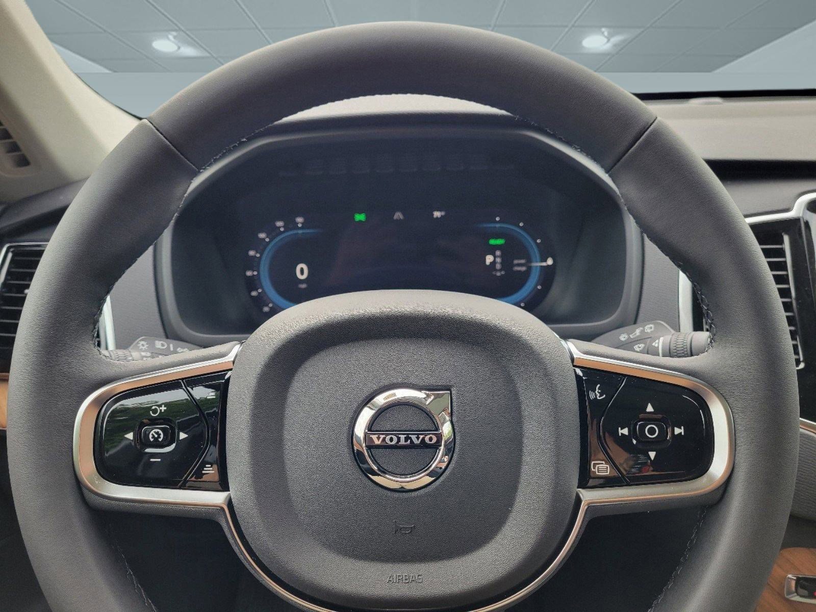 New 2024 Volvo XC90 T8 Plus w/ Protection Package Premier image 17