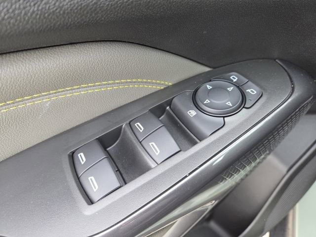 Used 2024 Chevrolet Trax ACTIV w/ Sunroof Package image 11