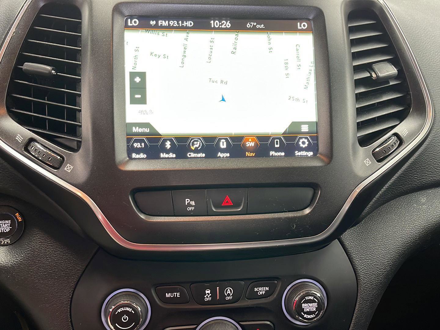 Used 2019 Jeep Cherokee Trailhawk image 17