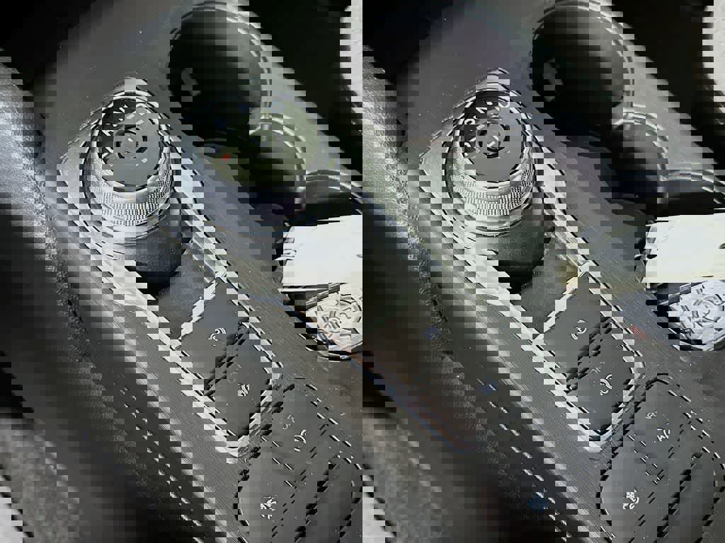 Certified 2022 Ford Escape SE w/ Cold Weather Package image 18