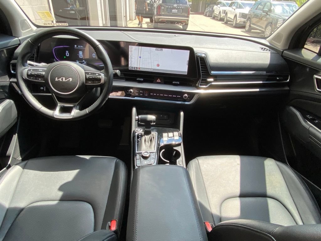 Used 2025 Kia Sportage EX FWD image 31