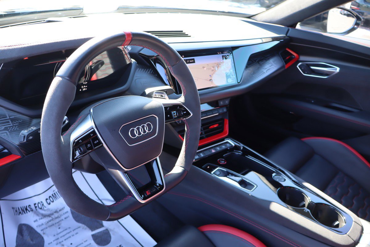 Used 2023 Audi RS e-tron GT image 9