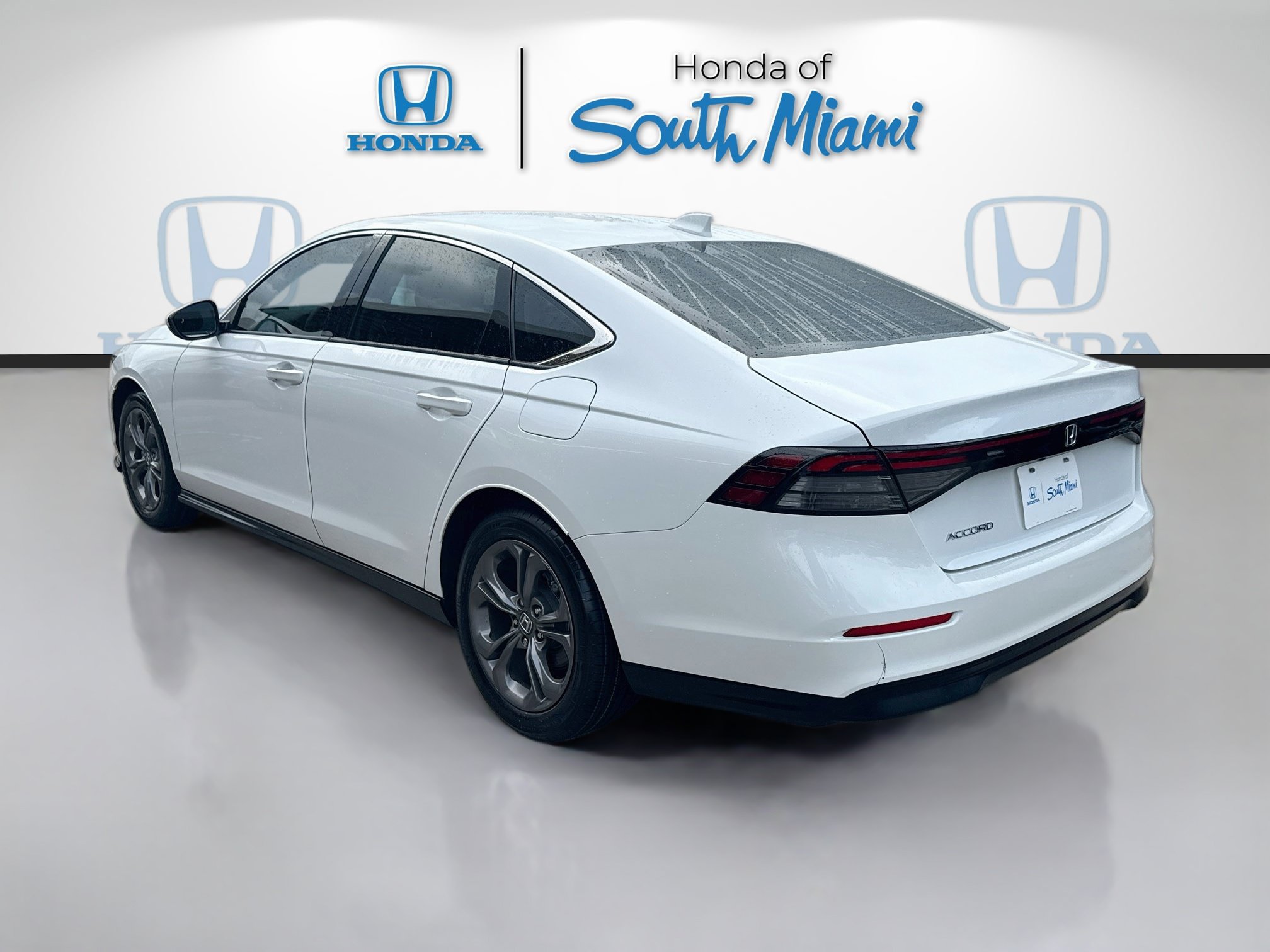 Certified 2024 Honda Accord EX image 5