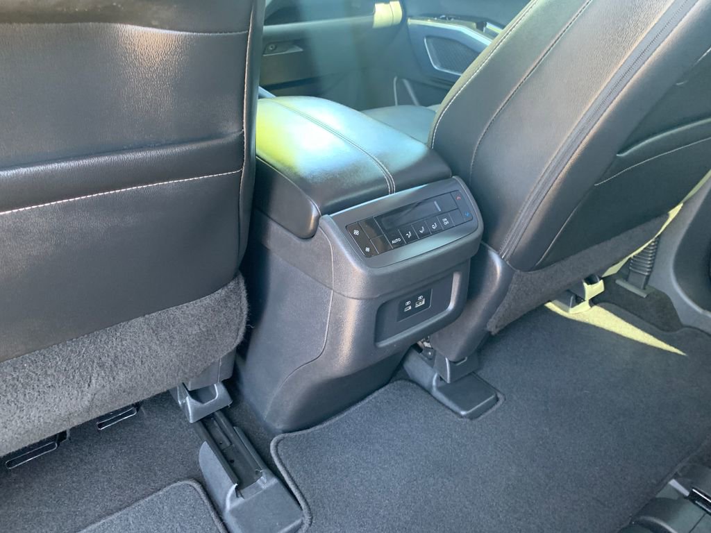 Used 2023 Nissan Pathfinder SL w/ Lighting Package (N92) FWD image 24