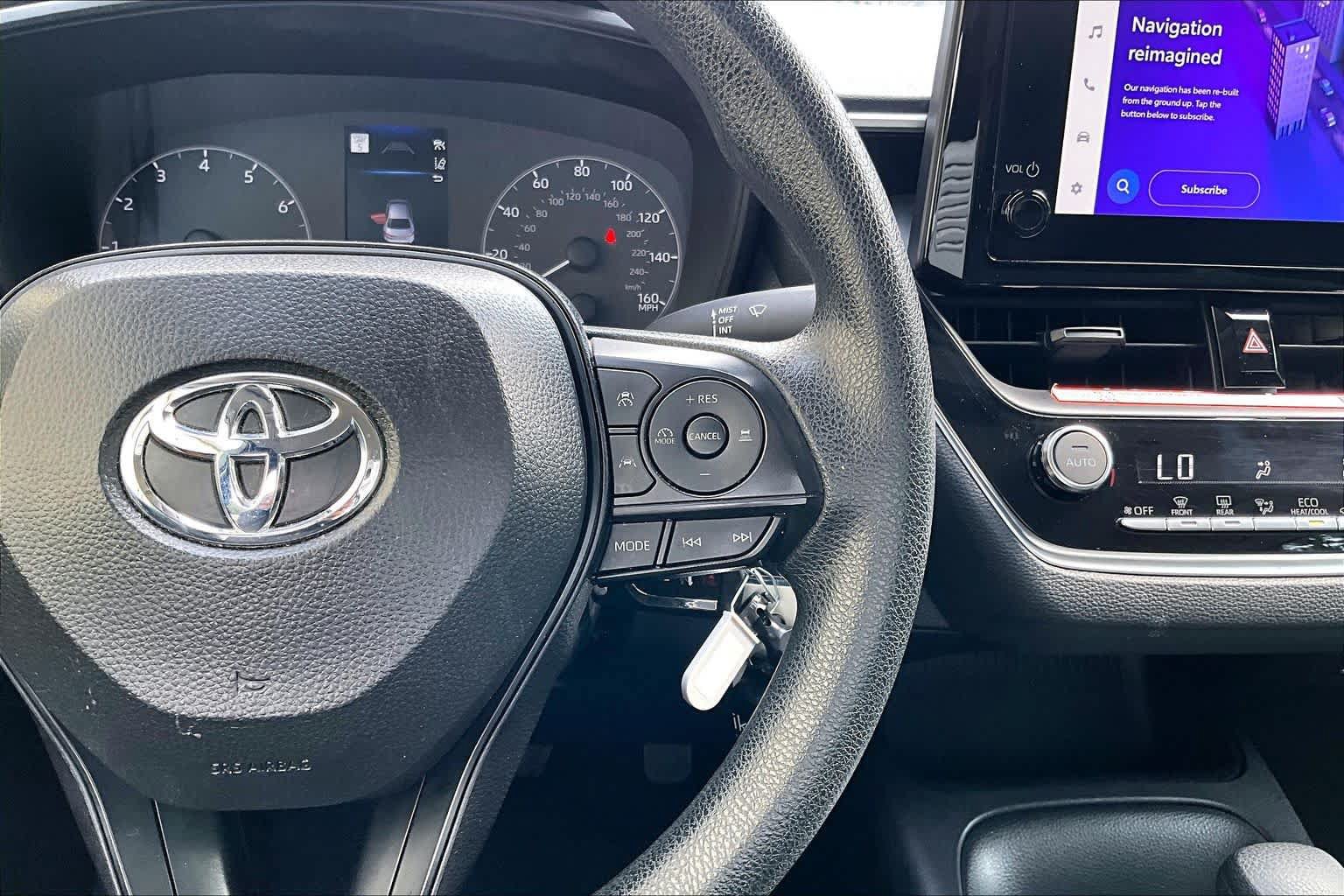 Used 2025 Toyota Corolla LE FWD image 25