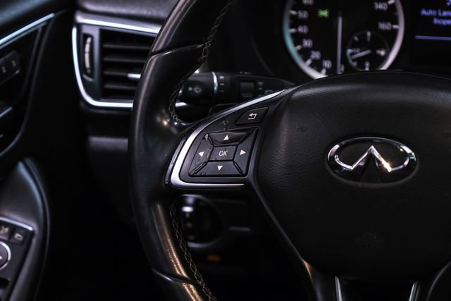 Used 2018 INFINITI QX30 Premium w/ Cargo Package image 18